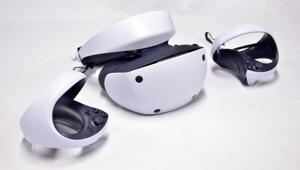 PSVR 2 Unboxing – Gros plan sur la version finale du nouveau casque VR de Sony